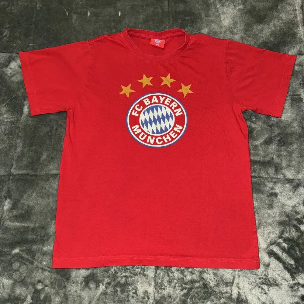 FC Bayern Munich Football T-Shirt Adult Small Red‎ Cotton Crew Neck Short Sleeve